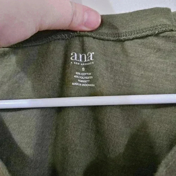 A.N.A. hunter green short sleeve tee! - Picture 3 of 5